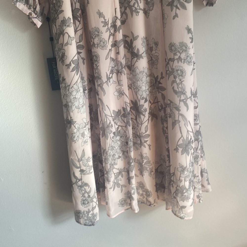 NWT Floral Tommy Hilfiger Dress - Picture 5 of 6